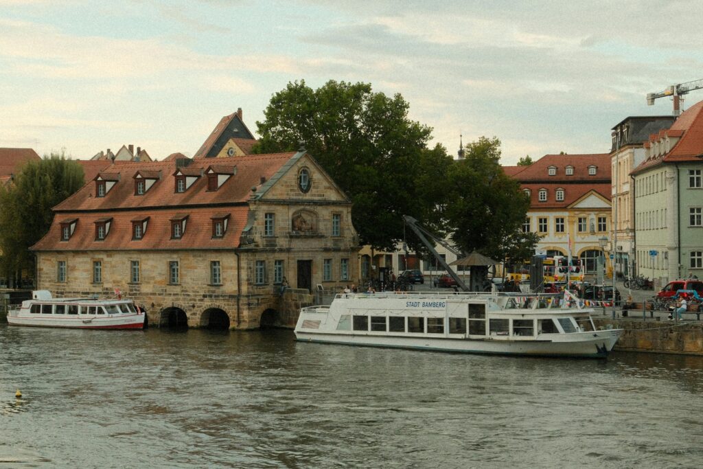 
5G, KI und Robotik: Wie das neue Technik-Trio unsere Städte in intelligente Metropolen verwandelt
